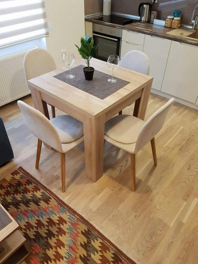 Modern Apartment In The City Center- Best Location ซาราเยโว ภายนอก รูปภาพ